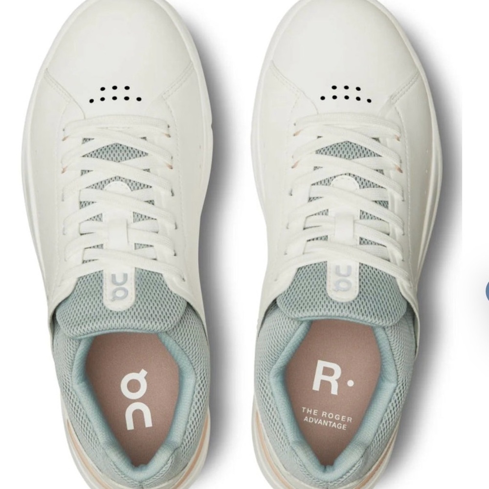 On Running
The Roger Advantage "White/Rose” sneakers